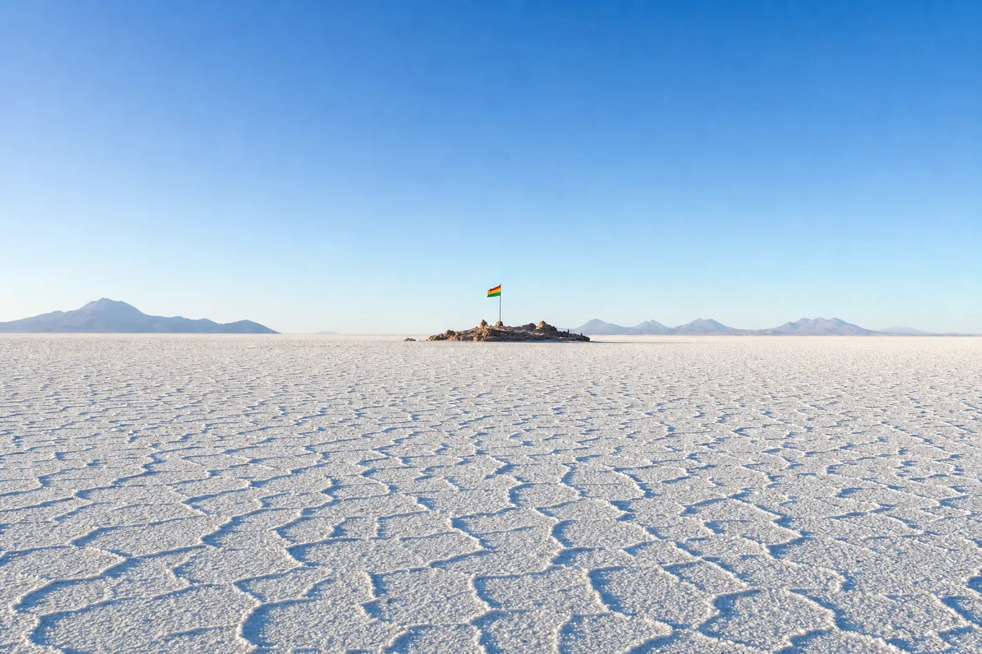 Bolivia – tunnettu maamerkki ja maan lippu