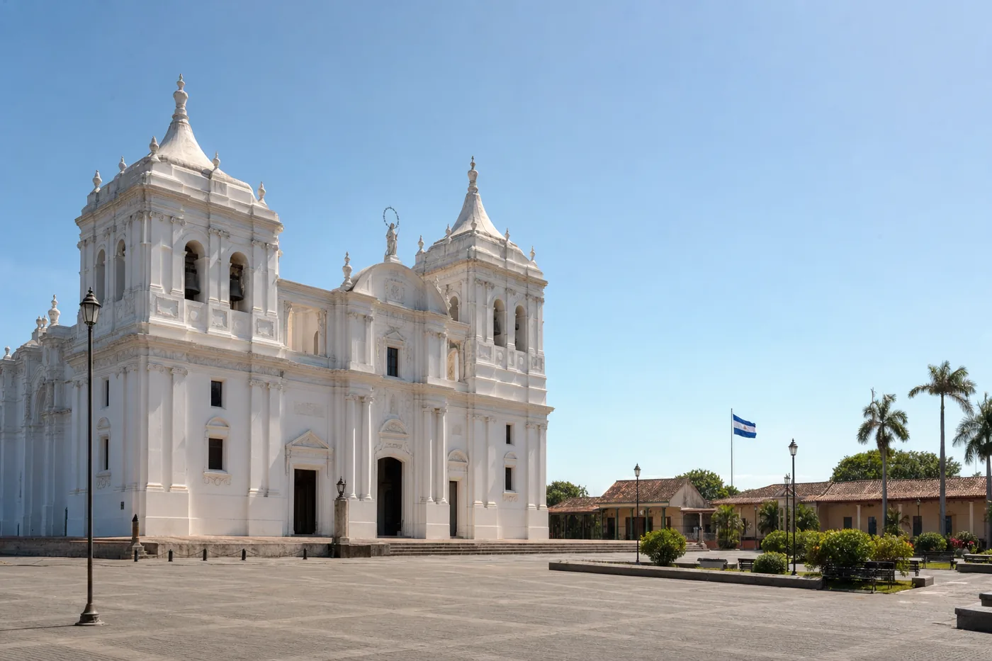 Nicaragua – tunnettu maamerkki ja maan lippu