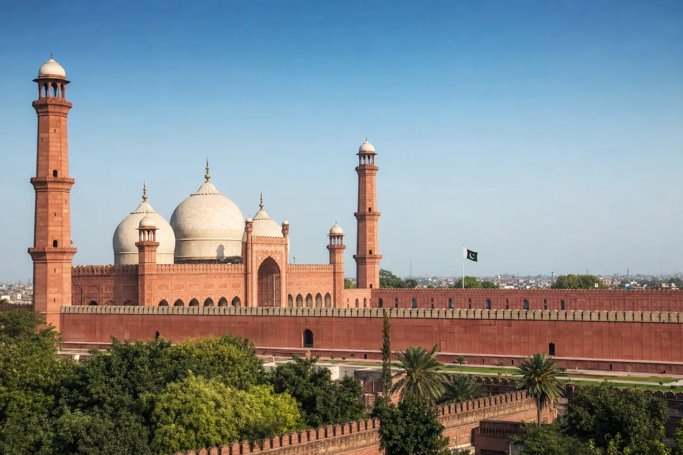 Pakistan – tunnettu maamerkki ja maan lippu